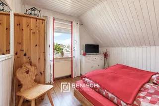 Fünf Zimmer für den Alltag. Pool, Kamin und Billard für alles danach. – Kinderzimmer