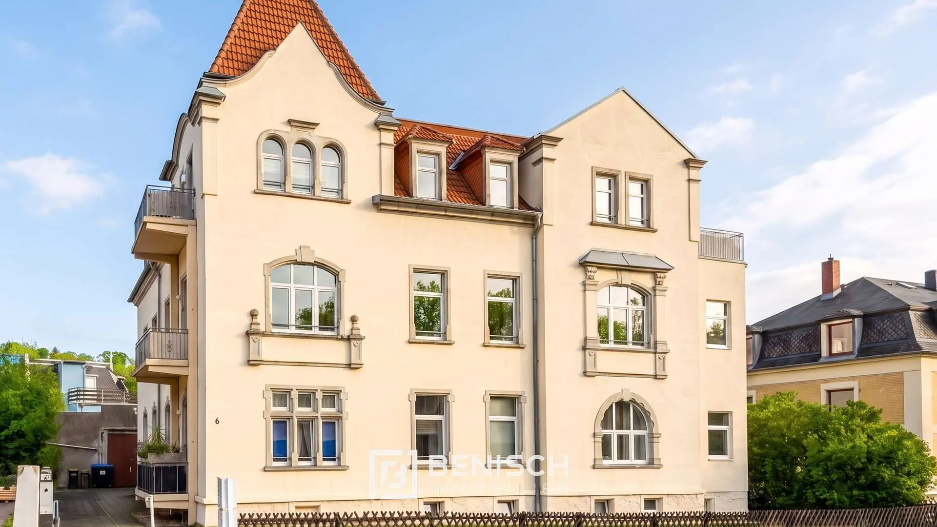 Lichtdurchfluteter Altbau - 2 Zimmer mit hohen Decken und großer Küche in ruhiger Lage – Wohnung in Potschappel · Freital