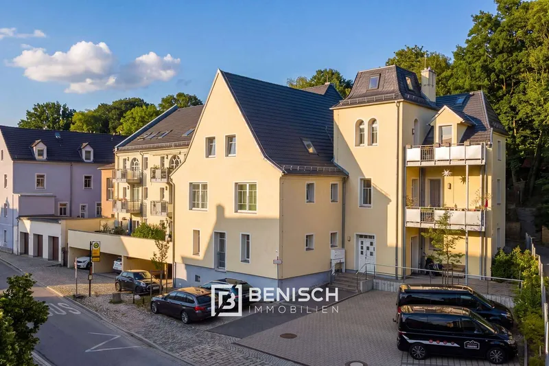 Modernes Wohnen an der Elbe: Großzügige Maisonette mit Loft, Balkon und Elbblick – Wohnung in Dresden
