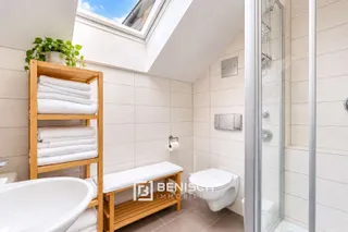 Modern, großzügig, praktisch - 3 Zimmer mit 2 Bädern & 2 Stellplätzen – Separates Duschbad