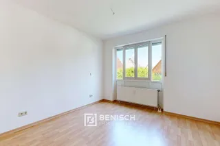 Sofort bezugsfreie 2-Zimmer-Wohnung mit Terrasse & Tiefgarage in Dresden – Schlafzimmer