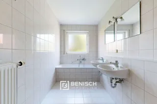 Sofort bezugsfreie 2-Zimmer-Wohnung mit Terrasse & Tiefgarage in Dresden – Badezimmer