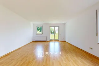 Sofort bezugsfreie 2-Zimmer-Wohnung mit Terrasse & Tiefgarage in Dresden – Wohnzimmer (1)