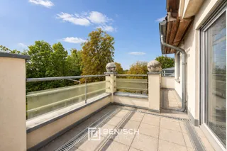 Penthouse-Wohnung mit Dachterrasse und Tiefgaragen-Stellplatz in der Neustadt – Terrasse
