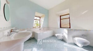 Badezimmer obere Wohneinheit